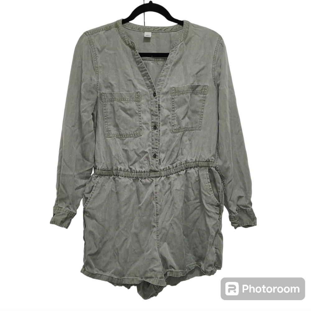 Old Navy Romper elastic waistband jumpsuit shorts | long sleeved Tensel